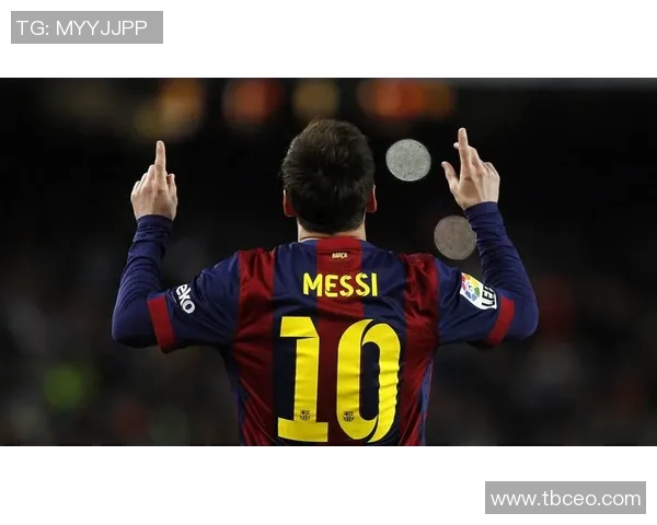 足球场上的超级巨星们：从梅西到C罗，他们如何重塑足球历史与未来